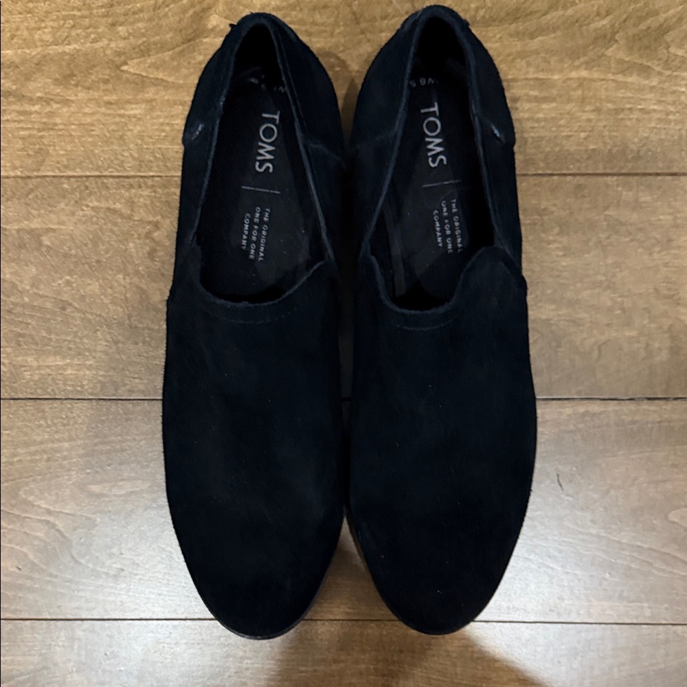 TOMS Women's Black Suede Loafers